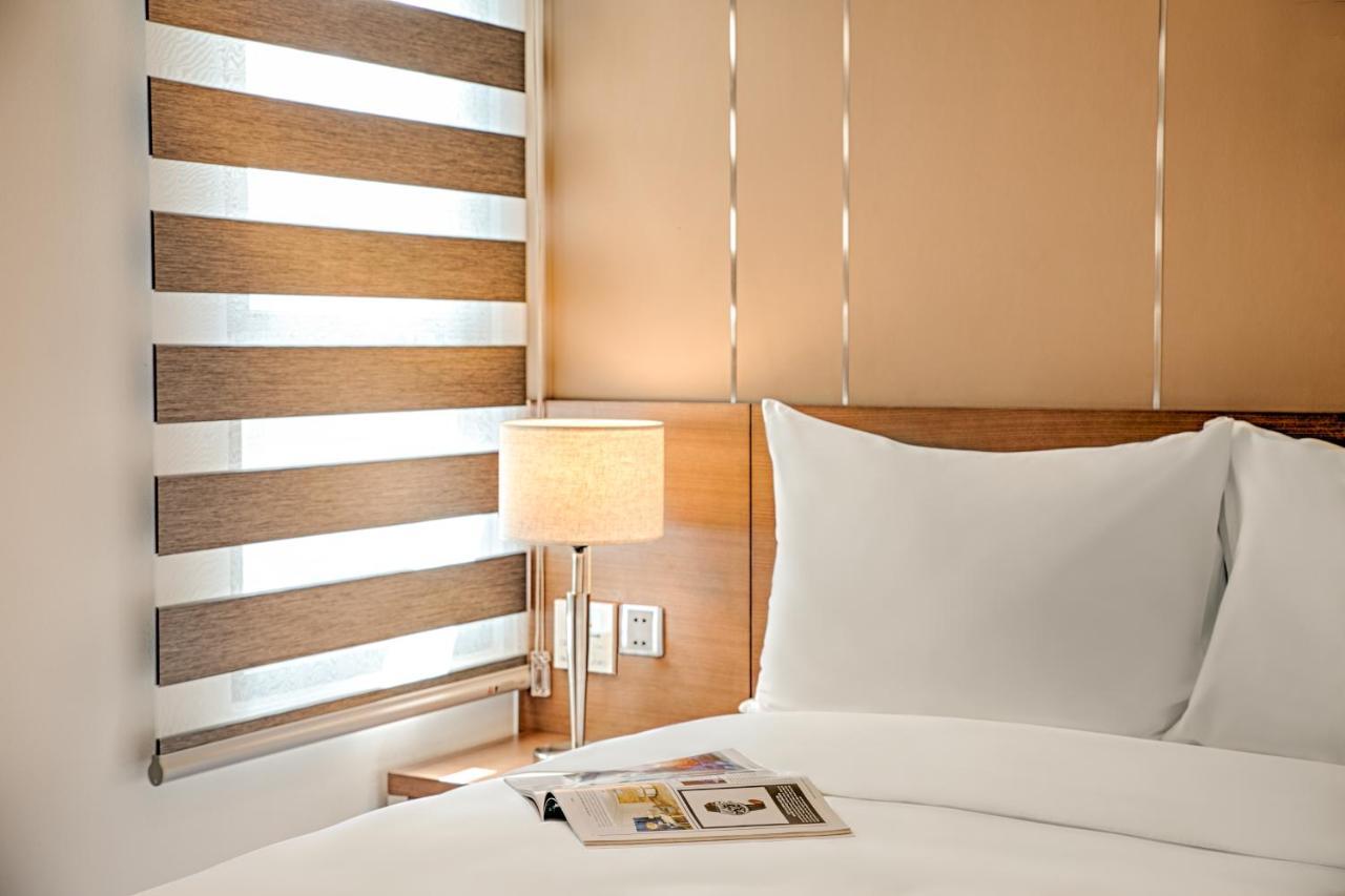 Avora Boutique Hotel Da Nang Exterior photo